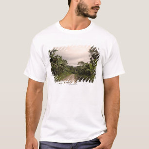 Eine Ferndschungelstraße T-Shirt