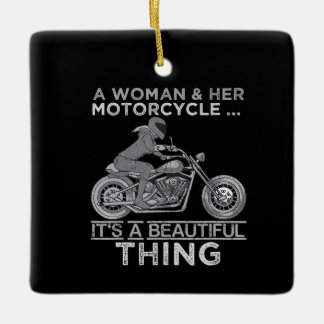 Eine Frau und ihr Motorrad-Kunstgeschenk für Biker Keramikornament