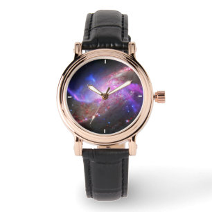Eine galaktische Lichtshow in Spiralgalaxie Ngc 42 Armbanduhr