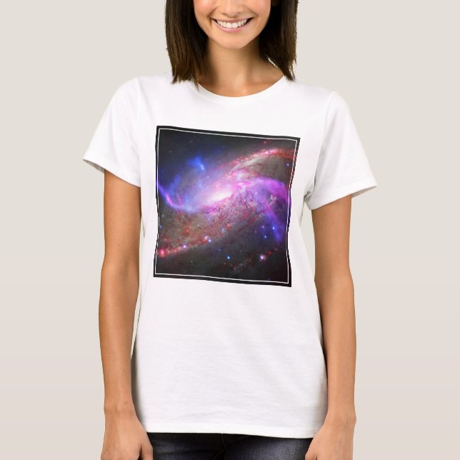 Eine galaktische Lichtshow in Spiralgalaxie Ngc 42 T-Shirt (Vorderseite)
