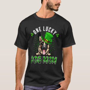 Eine glückliche Hundemama Deutscher Schäferhund Mu T-Shirt