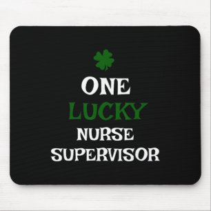 Eine glückliche Stationsleitung St. Patrick's Day Mousepad