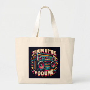 Eine große Boom-Box-Grafik mit "Turn Up the Volume Jumbo Stoffbeutel