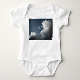 Eine große Wolke Baby Strampler