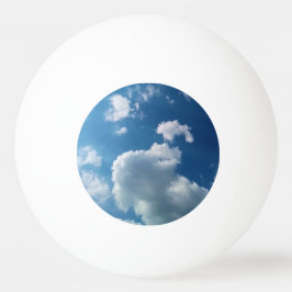 Eine große Wolke Tischtennisball