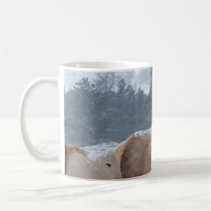 EINE GRUPPE VON HÄNDLERN KAFFEETASSE