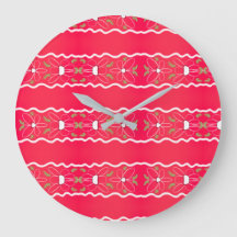 Eine helle, blumengeschmückte Uhr