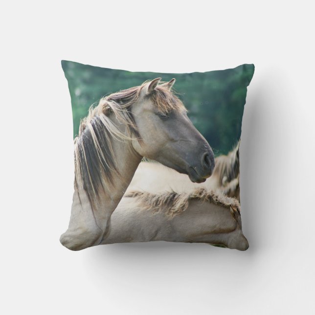 Eine Herde von Brumby Pferden aus Australien Kissen (Vorderseite)