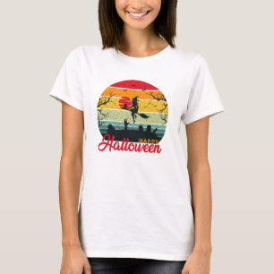 Eine Hexe, die im Beängstigenden nächtlichen T - S T-Shirt