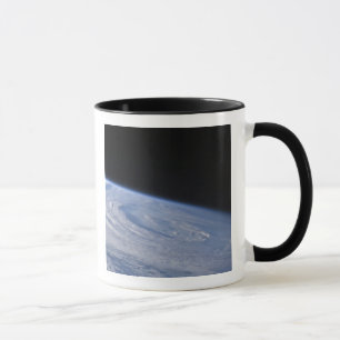 Eine hoch-schiefe Ansicht Tasse