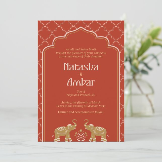 Eine Hochzeitseinladung, die mit indischer Traditi Einladung (Stehend Vorderseite)