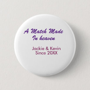 Eine in den Himmel geschriebene Ehe in lila mauve  Button