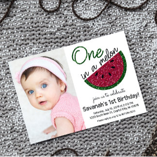 Eine in einem Melon First Birthday Wassermelone-Bi Einladung