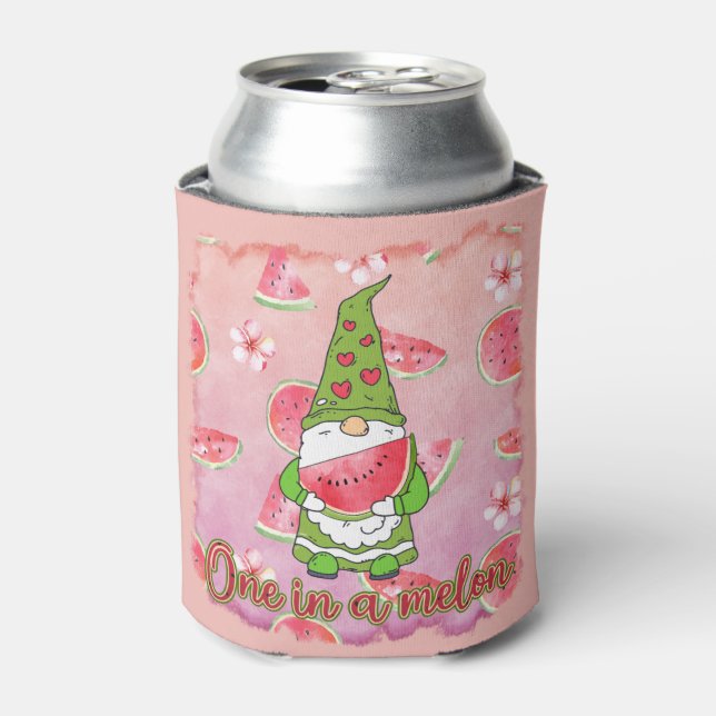 Eine in einem Melon | Green Gnome & Watermelon Her Dosenkühler (Kanne Vorderseite)
