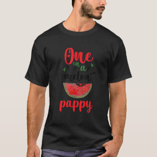 Eine in einem Melon Pappy Watermelon Summer Family T-Shirt