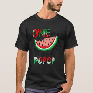 Eine in einem Melon Popop Watermelon Matching Fami T-Shirt