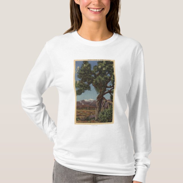 Eine Joshua-Palme in der Blüte in der T-Shirt (Vorderseite)