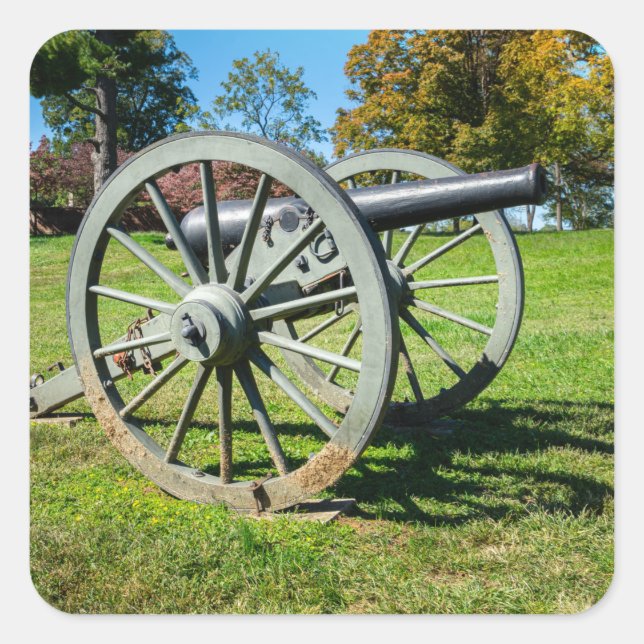 Eine Kanone auf dem Schlachtfeld von Fredericksbur Quadratischer Aufkleber (Vorderseite)