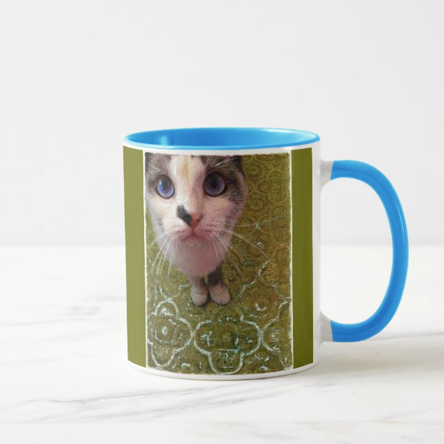 Eine Katze kann sich eine lustige Tasse mit König  (Rechts)