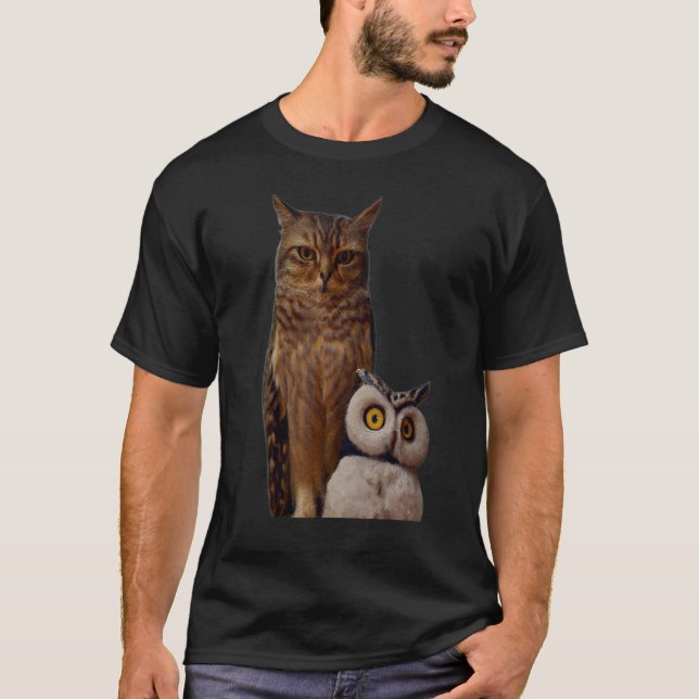 EINE KATZE UND EINE EULE 1 T-Shirt (Vorderseite)