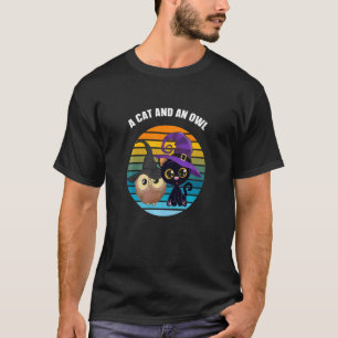 Eine Katze und eine Eule T-Shirt