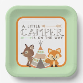 Eine kleine Camper Teepee Babydusche Pappteller