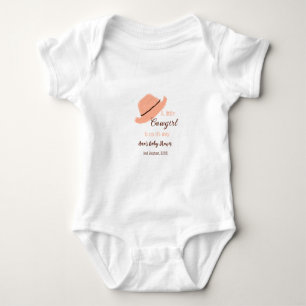 Eine kleine Cowgirl ist auf dem Weg - orange Babyp Baby Strampler