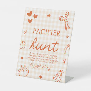 Eine kleine Kürbiskinder-Pacifier-Suche Baby Showe Sockelschild