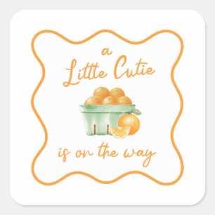 Eine kleine orangefarbene Süsse-Babydusche Quadratischer Aufkleber