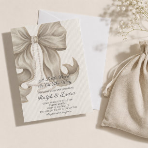 Eine kleine Pearl Girl Baby Shower Einladung