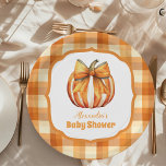 Eine kleine Pumpkin Herbst Babydusche Pappteller<br><div class="desc">Mit den Tellern Herbst Pumpkin Bow Girl Baby Shower Paper, die eine Touch von Herbstcharme für Ihre Feier schaffen, stärken Sie Ihre Babydusche. Diese Teller eignen sich hervorragend, um Speisen zu servieren und Ihren Tischen eine festliche, saisonale Touch zu verleihen. Herbstfarbenschema: Eine warme und einladende Farbpalette mit reichen Orangen, weichen...</div>