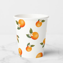 Eine kleine Süsse befindet sich auf der Way Orange Pappbecher