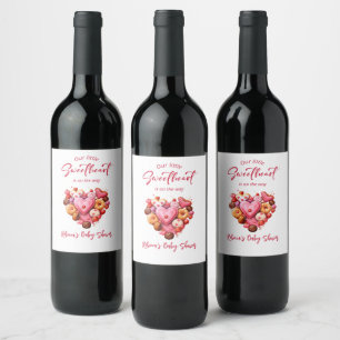 Eine kleine Sweetheart Red Sweet Heart Baby Dusche Weinetikett