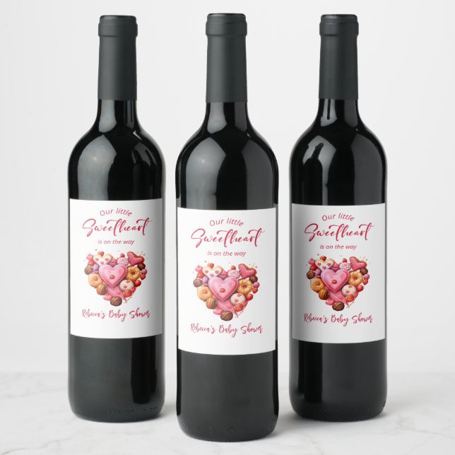 Eine kleine Sweetheart Red Sweet Heart Baby Dusche Weinetikett (Flaschen)