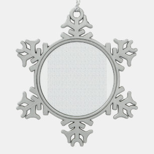 Eine komplett weiße, funkellose Oberfläche füllt d Schneeflocken Zinn-Ornament