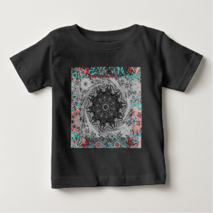 Eine lebendige afrikanische Kultur: Eine rosa und  Baby T-shirt
