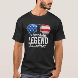 Eine Legende des Unterrichts hat sich pensioniert  T-Shirt