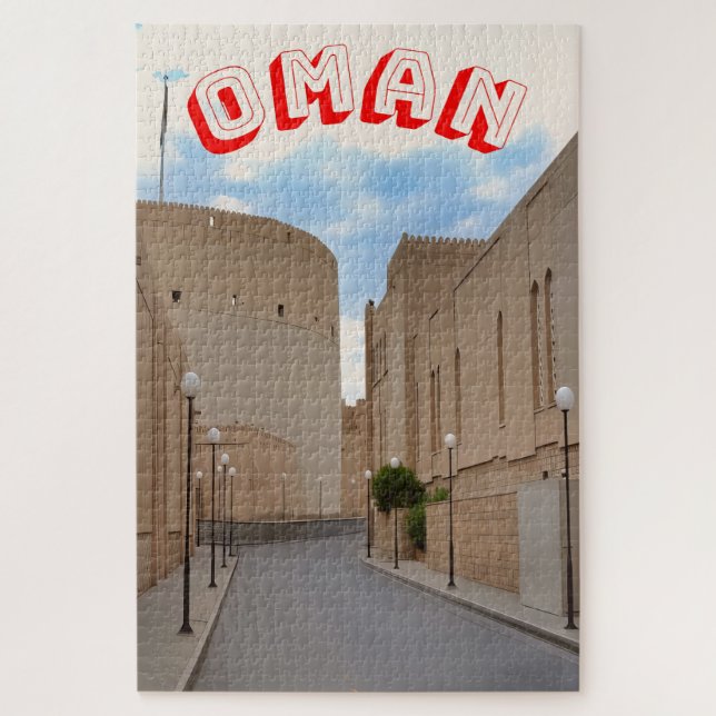Eine malerische Omani-Straße (Vertikal)