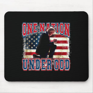 Eine Nation unter Gott Trump betet Jesus USA-Flagg Mousepad