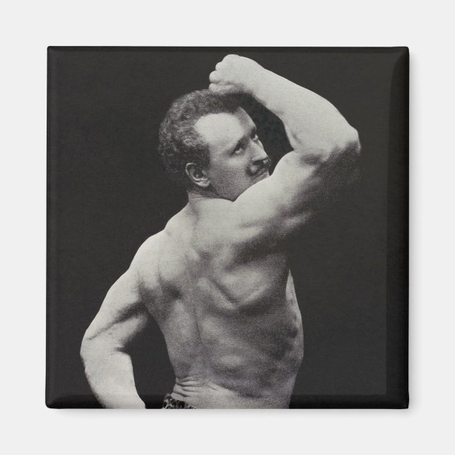 Eine neue Pose von StrongMen Eugen Sandow Bodybuil Magnet (Vorne)