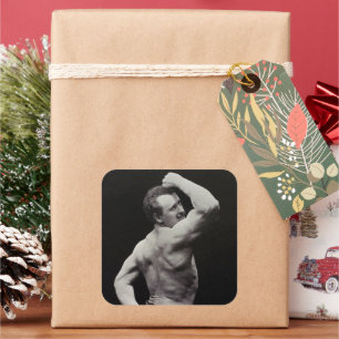Eine neue Pose von StrongMen Eugen Sandow Bodybuil Quadratischer Aufkleber