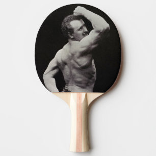 Eine neue Pose von StrongMen Eugen Sandow Bodybuil Tischtennis Schläger