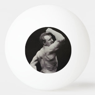 Eine neue Pose von StrongMen Eugen Sandow Bodybuil Tischtennisball
