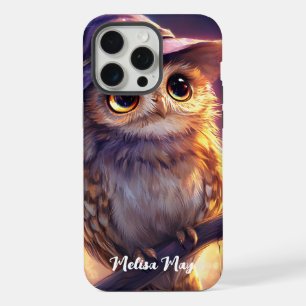 Eine niedliche Eule mit einem Hexenhut iPhone 15 Pro Max Hülle
