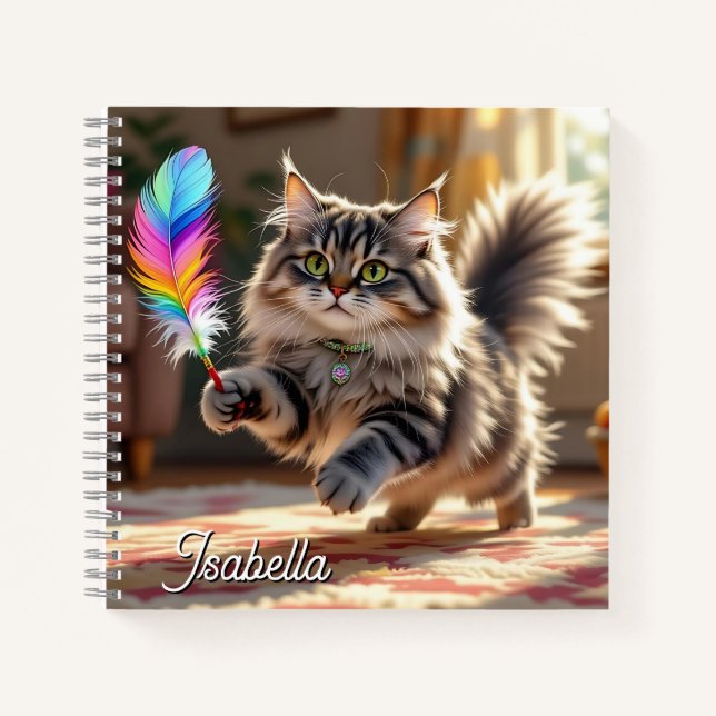 Eine Niedliche, flauschige Katze, die eine Feder j Notizbuch (Vorderseite)