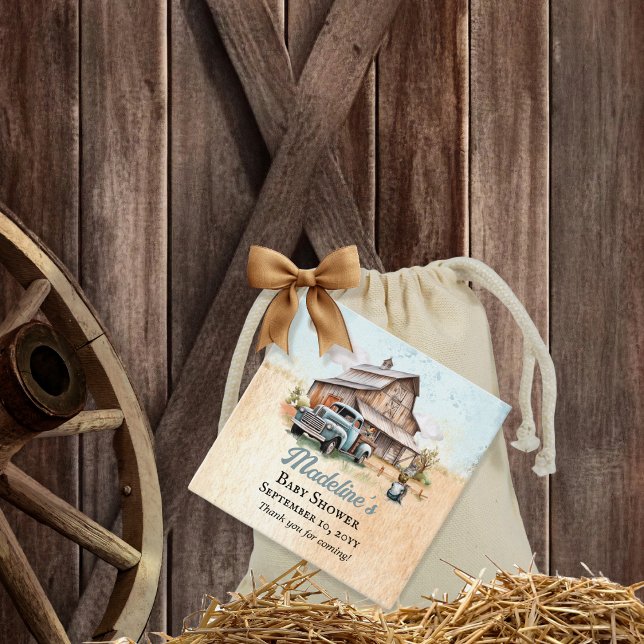 Eine Niedliche kleine Bauer Babydusche Vielen Dank Geschenkanhänger ("A Cute Little Farm Boy Is On His Way!" Rustic Barn and Vintage Truck Boy Baby Shower Favor Tags)
