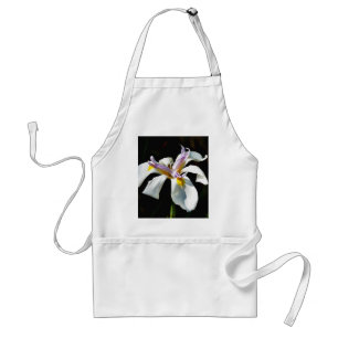 Eine Orchidee mit weißen Blütenblättern Schürze