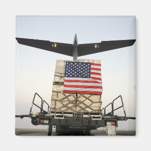 Eine Palette, die humanitäres Entlastung supplie Magnet