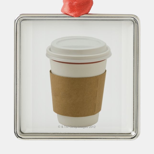 Eine Papierkaffeetasse Ornament Aus Metall (Vorne)