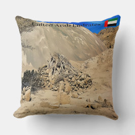 Eine raue, trockene Landschaft Kissen